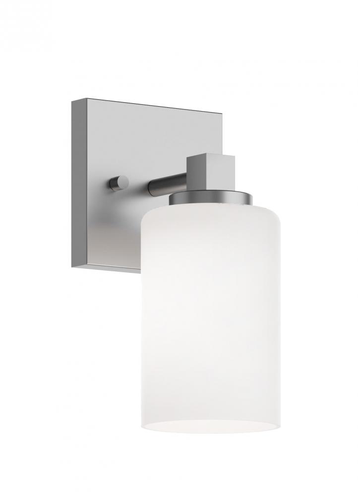 Leo 09&#39;&#39; Med Base Sconce,120V,SN