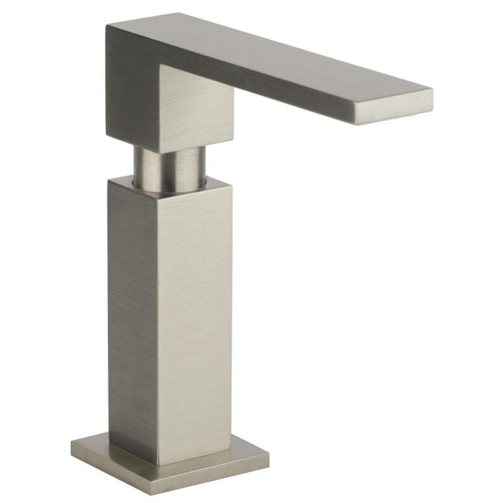 Avado 2-1/2&apos;&apos; x 5&apos;&apos; x 5-1/2&apos;&apos; Soap / Lotion Dispenser, Chrome (CR)